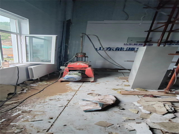 钦南地基基础下沉墙体裂缝加固注浆顶升施工